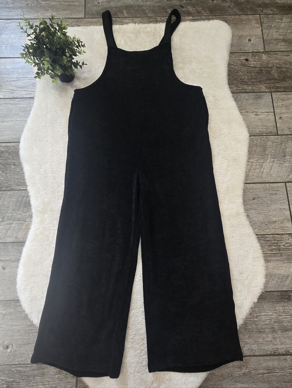 New In Black Pinwale Corduroy Ribbed Minimalist Lagenlook Overalls Jumpsuit, L